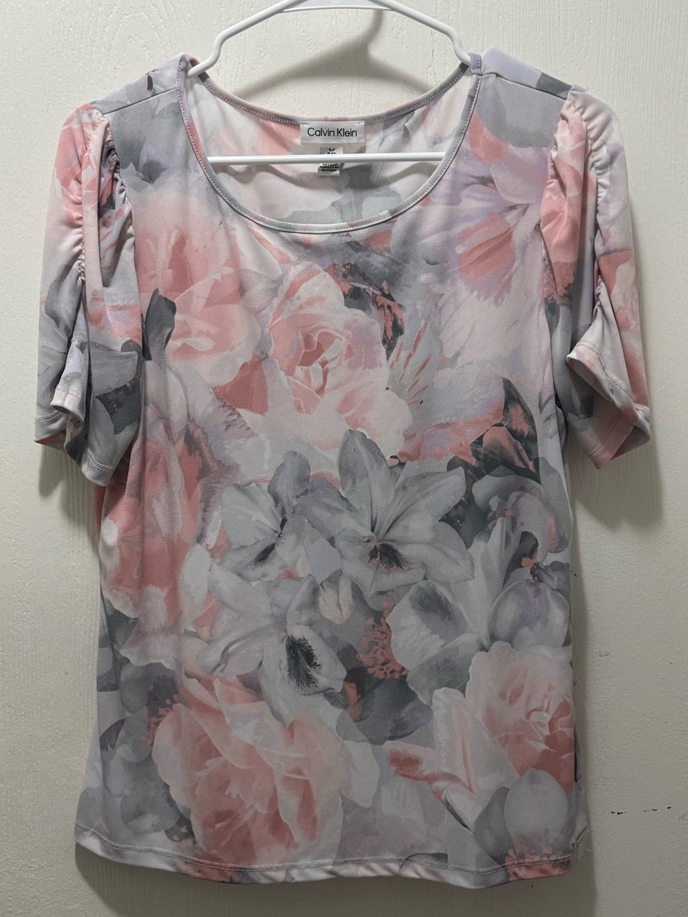 Calvin Klein Pink & Gray Floral Scoop Neck Short Sleeve Top
